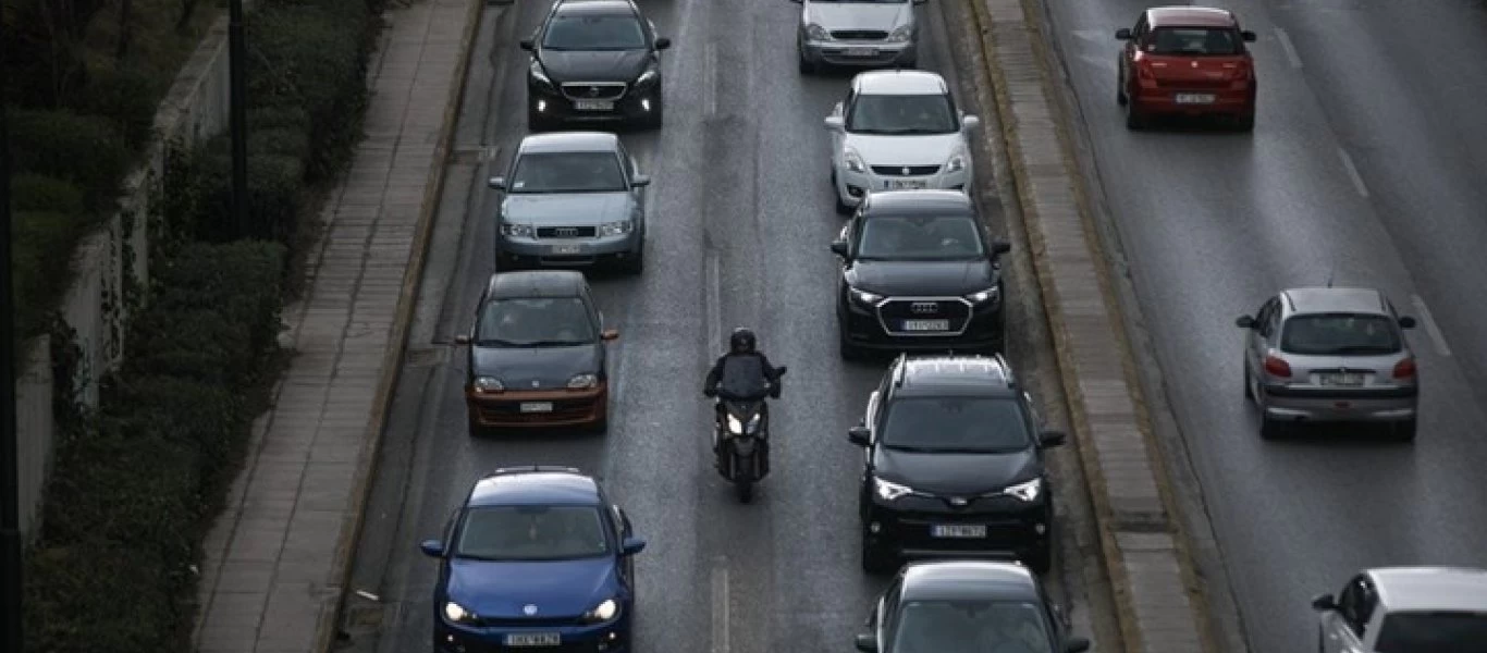 Έτοιμη η νομοθετική ρύθμιση για τα «τέλη κυκλοφορίας με το μήνα» - Από πότε θα ισχύουν